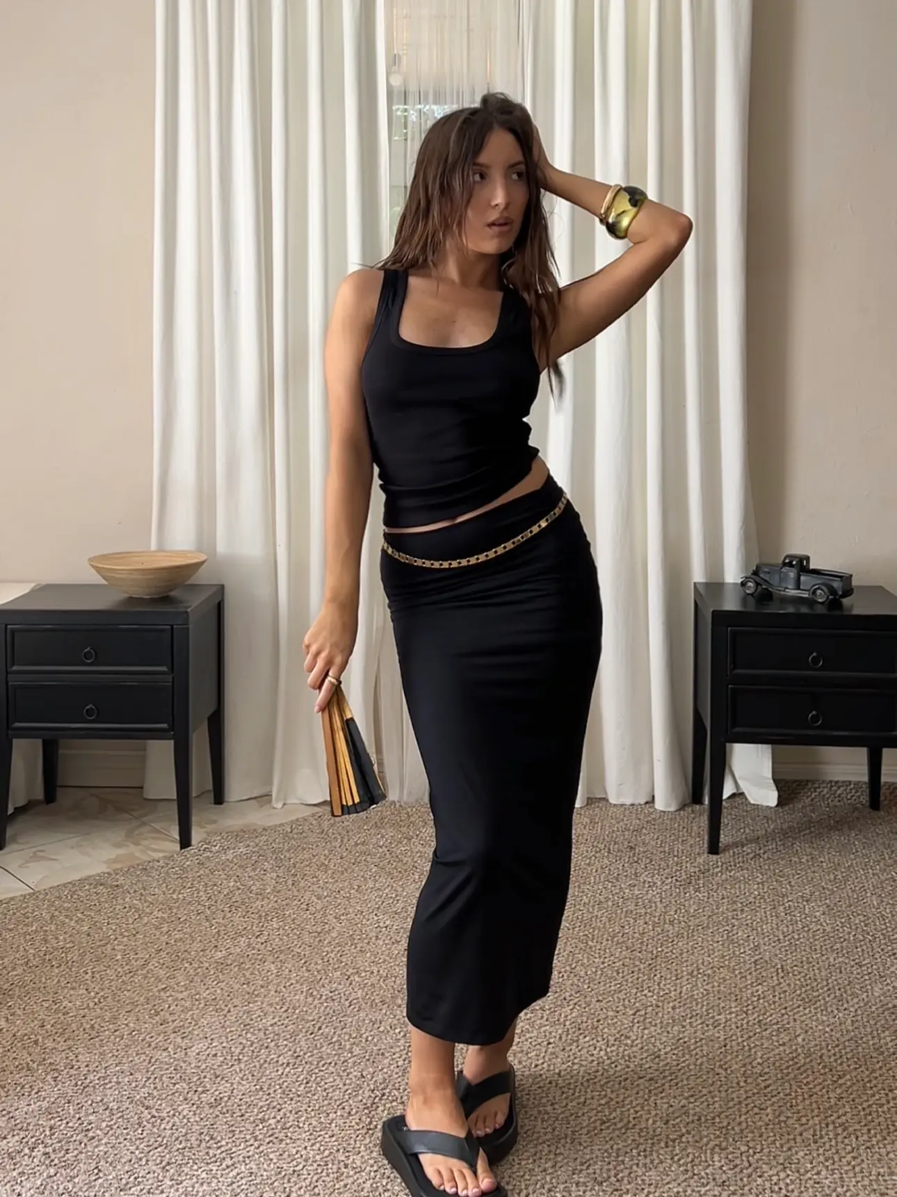 Майка на товстих бретелях Чорна - Image 6